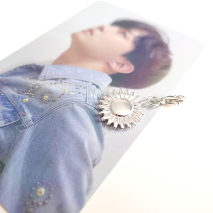 j-hope / Hobi inspirierter Charm oder Ketten-Anhänger Sonne aus 925er Silber