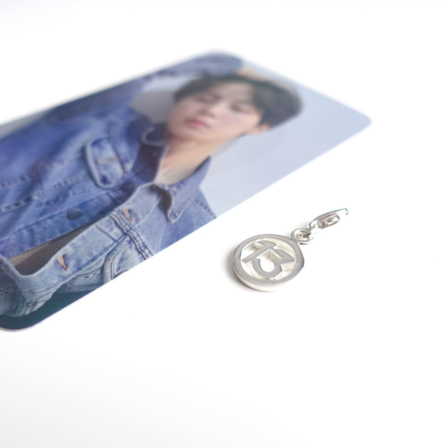 BTS Jimin inspirierter Charm oder Ketten-Anhänger Nummer 13 aus 925 Silber