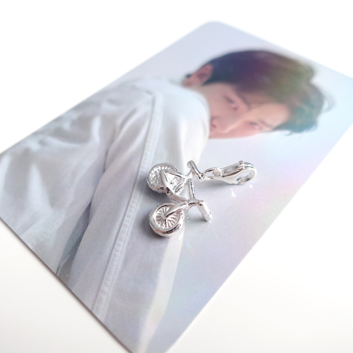 RM / Namjoon inspirierter Charm oder Ketten-Anhänger Fahrrad aus 925er Silber