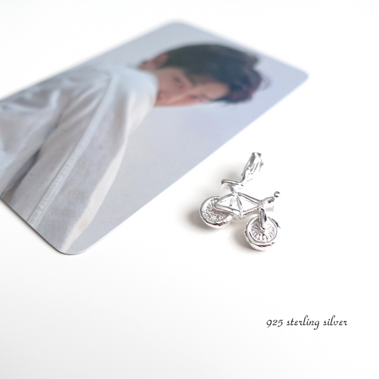 RM / Namjoon inspirierter Charm oder Ketten-Anhänger Fahrrad aus 925er Silber