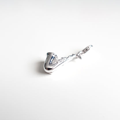 BTS V / Taehyung inspirierter Charm oder Ketten-Anhänger Saxophon aus 925er Silber