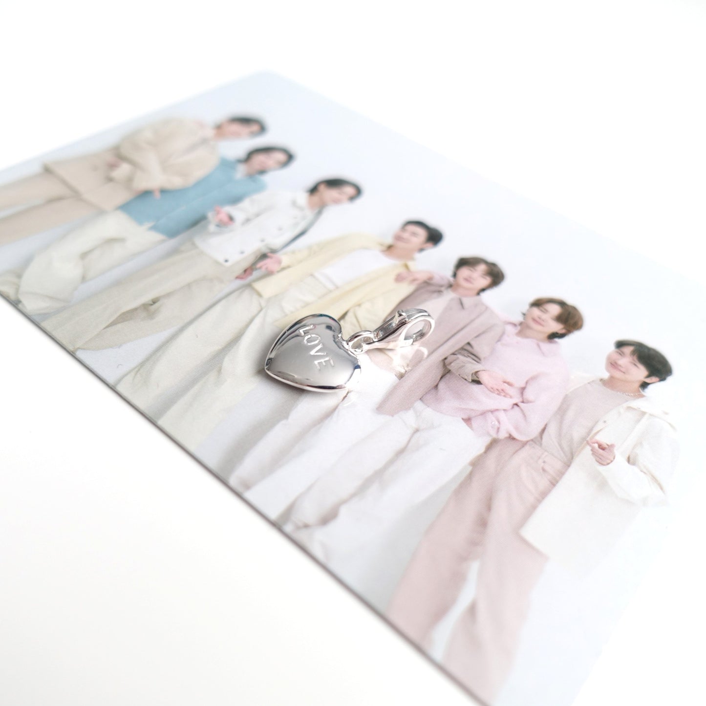 BTS inspirierter Charm oder Ketten-Anhänger Herz mit Gravur LOVE aus 925er Silber