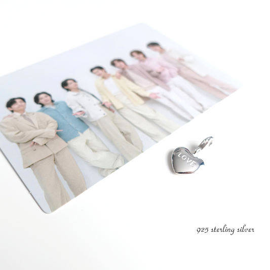 BTS inspirierter Charm oder Ketten-Anhänger Herz mit Gravur LOVE aus 925er Silber
