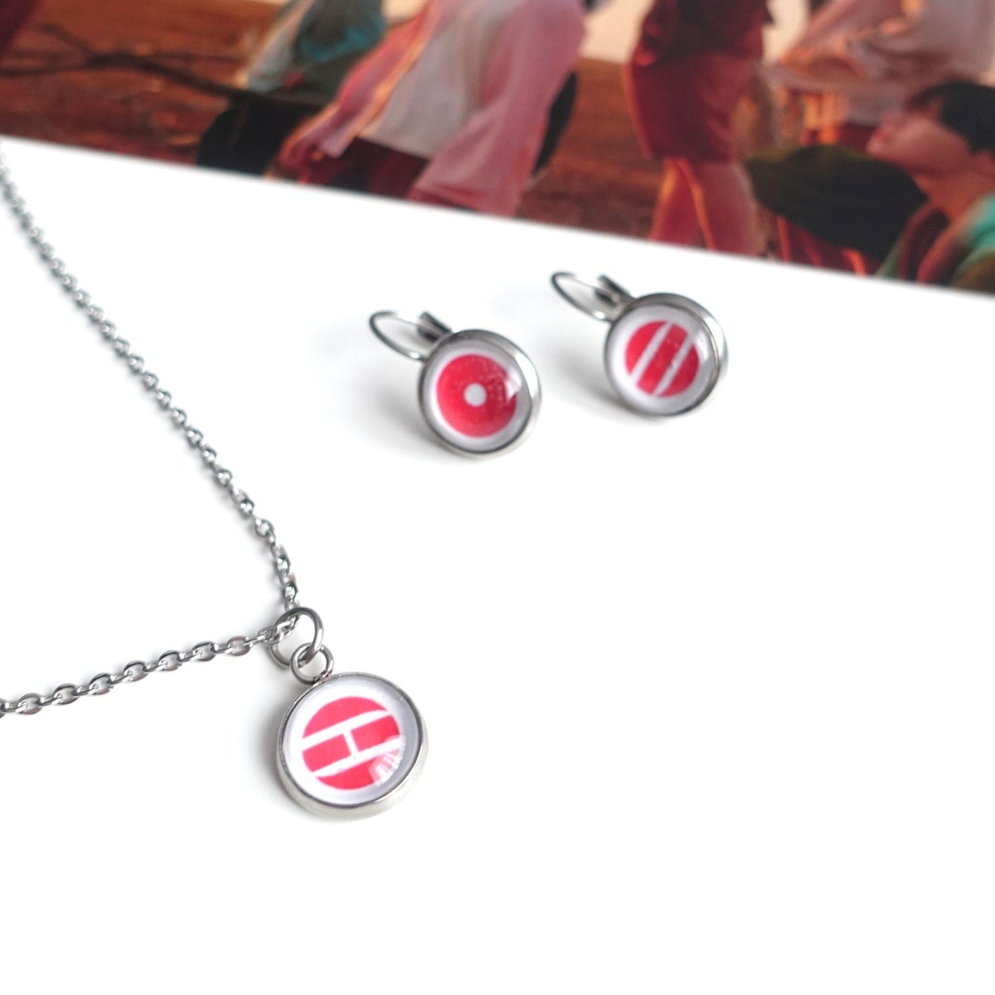 BTS Arirang inspirierte Halskette und Ohrringe mit Cabochon-Elementen im Set oder separat