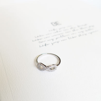 "BTS forever" Ring mit Unendlichkeitssymbol, Zirkonia-Steinen und 925er Silber