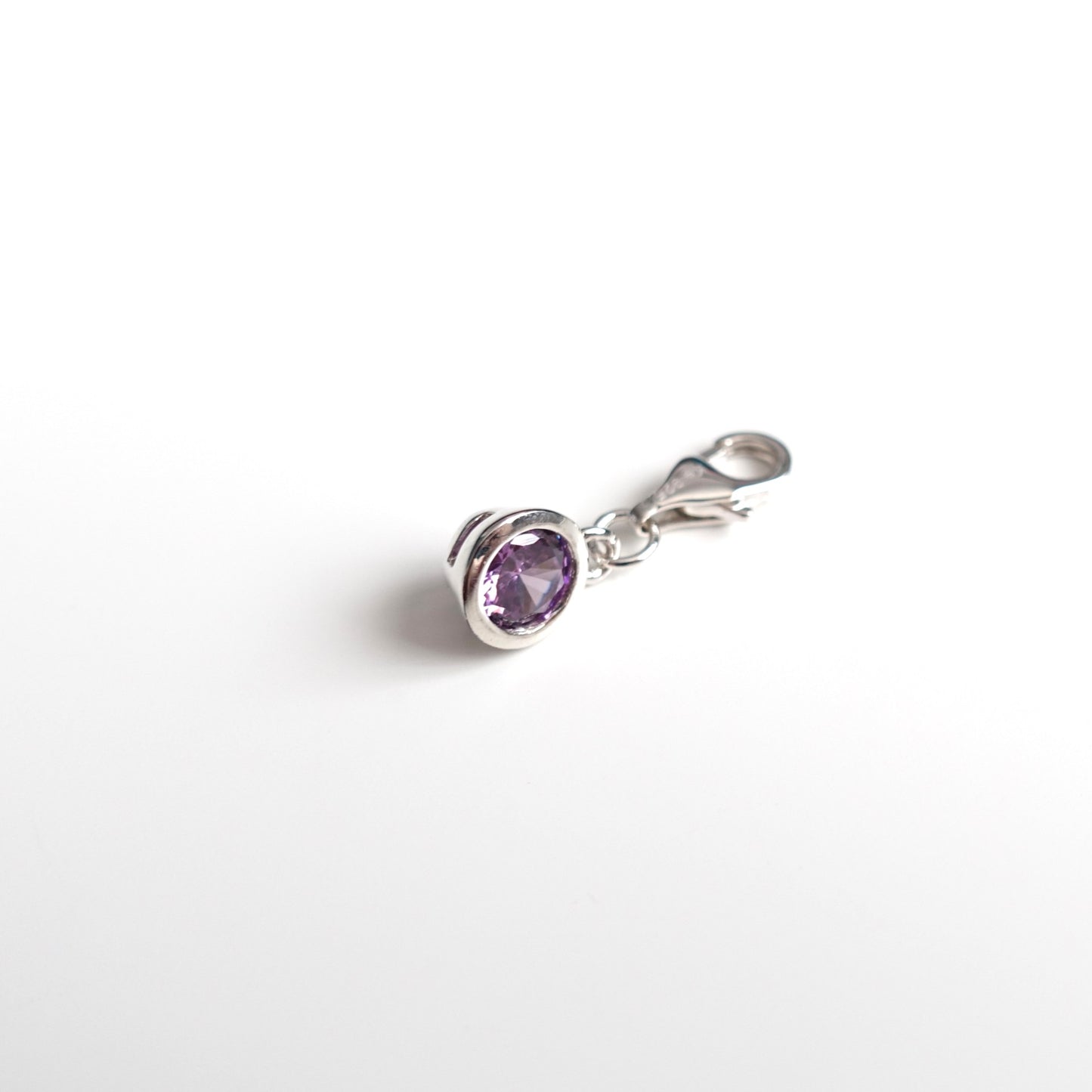 BTS Borahae inspirierter Charm oder Anhänger mit lila Zirkonia und 925er Silber