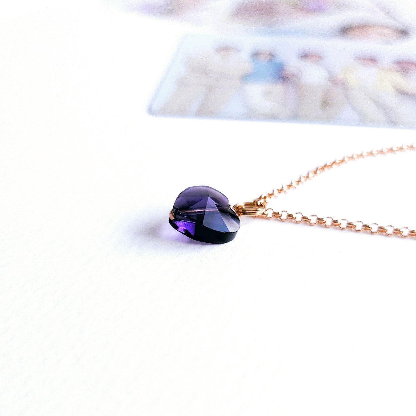 BTS inspirierte Halskette mit lila Herz-Anhänger aus Glas und 925-Silber-Kette in rosévergoldet, vergoldet oder silber