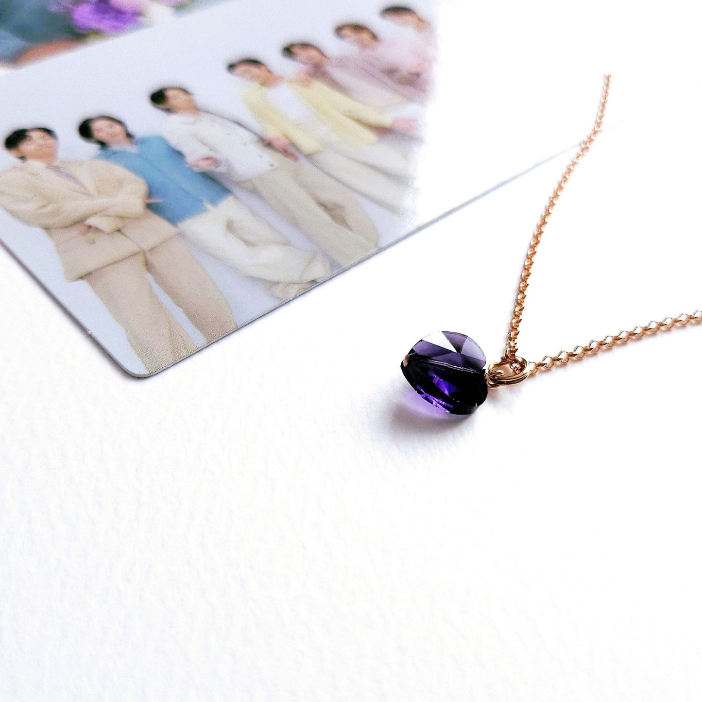 BTS inspirierte Halskette mit lila Herz-Anhänger aus Glas und 925-Silber-Kette in rosévergoldet, vergoldet oder silber