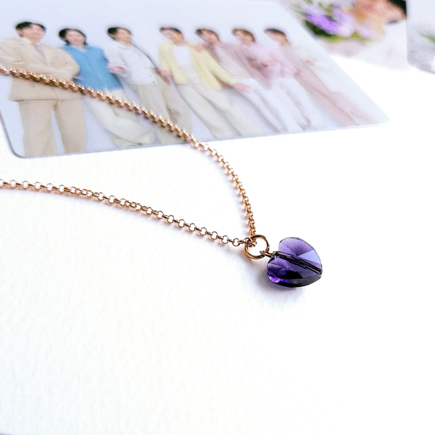 BTS inspirierte Halskette mit lila Herz-Anhänger aus Glas und 925-Silber-Kette in rosévergoldet, vergoldet oder silber
