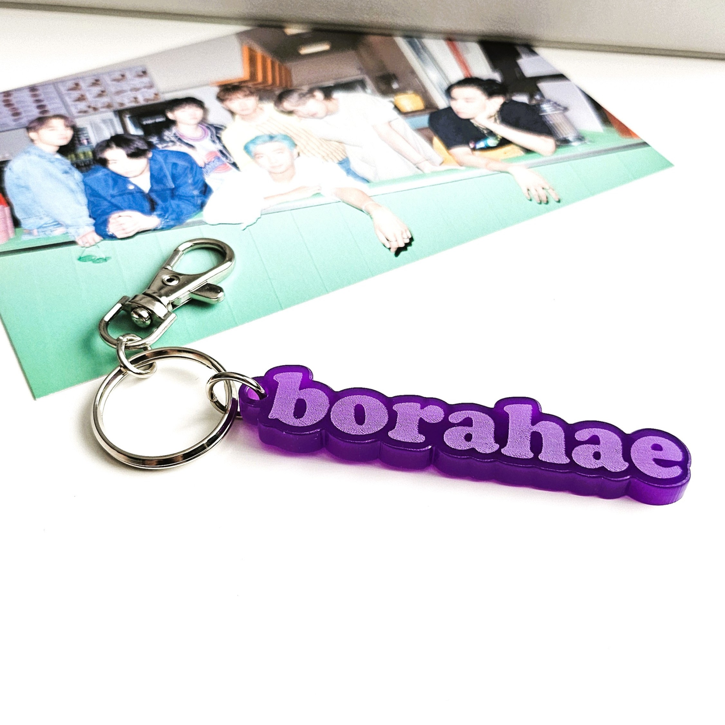 BTS inspirierter Borahae-Schlüsselanhänger aus lila Acryl