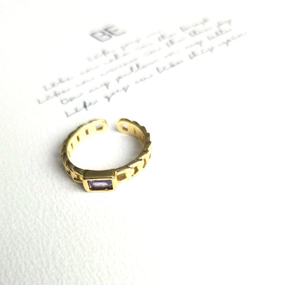 BTS inspirierter verstellbarer Ring mit lila Zirkonia und Messing 18k vergoldet