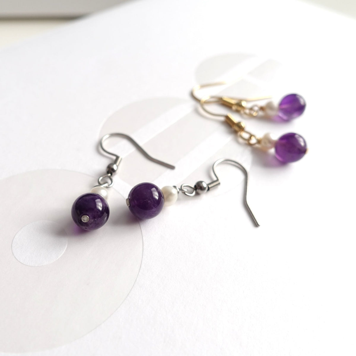 BTS inspirierte Borahae-Amethyst-Ohrringe mit Süßwasserperlen