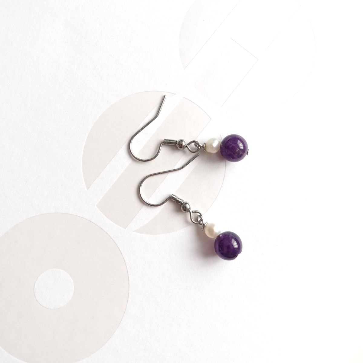 BTS inspirierte Borahae-Amethyst-Ohrringe mit Süßwasserperlen