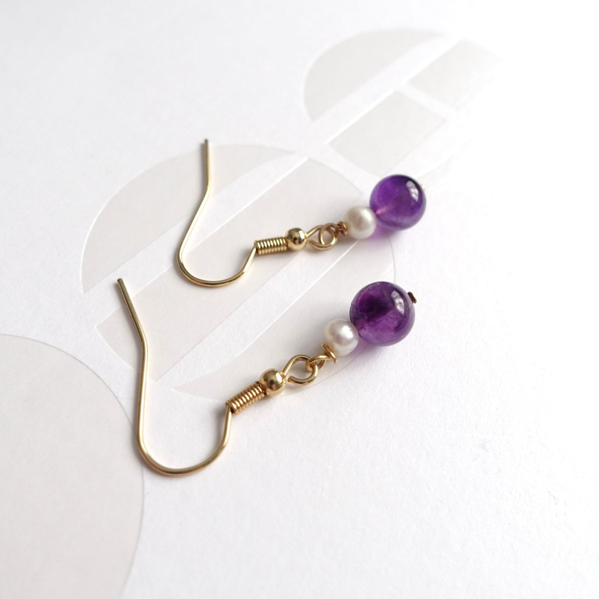 BTS inspirierte Borahae-Amethyst-Ohrringe mit Süßwasserperlen