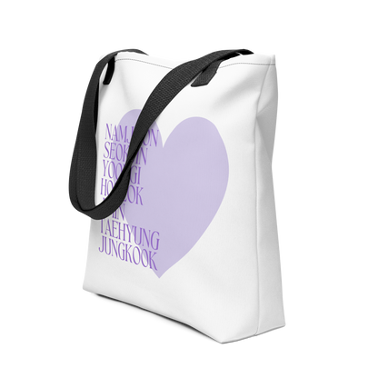 BTS inspirierte Tasche mit den Namen der Member und großem lila Herz