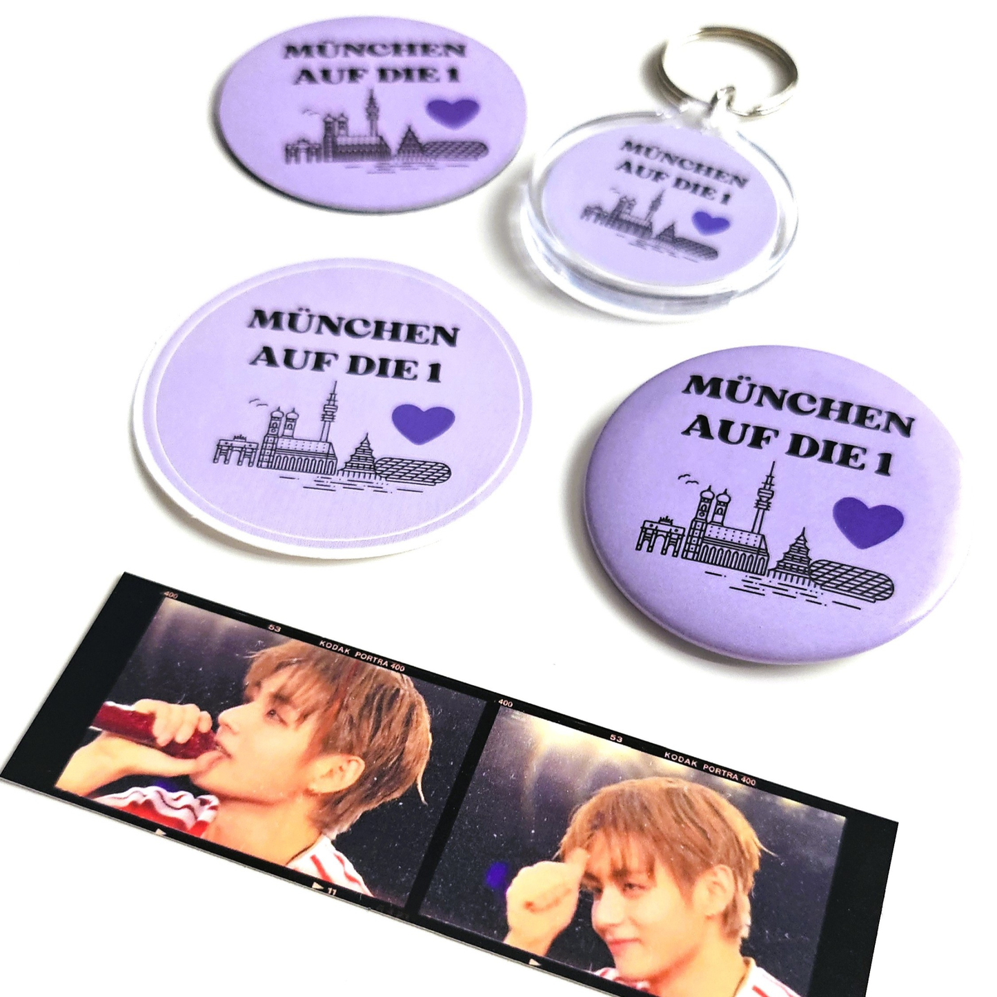 BTS Munich merch set “München auf die 1” with 4 pieces: button, keychain, magnet and sticker