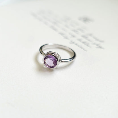 BTS inspirierter Ring mit echtem lila Amethyst und 925er Silber