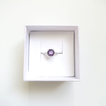 BTS inspirierter Ring mit echtem lila Amethyst und 925er Silber