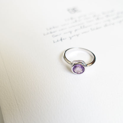 BTS inspirierter Ring mit echtem lila Amethyst und 925er Silber
