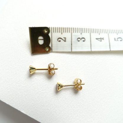 Zierliche BTS inspirierte Ohrstecker mit lila Zirkonia-Steinen und 925er Silber vergoldet