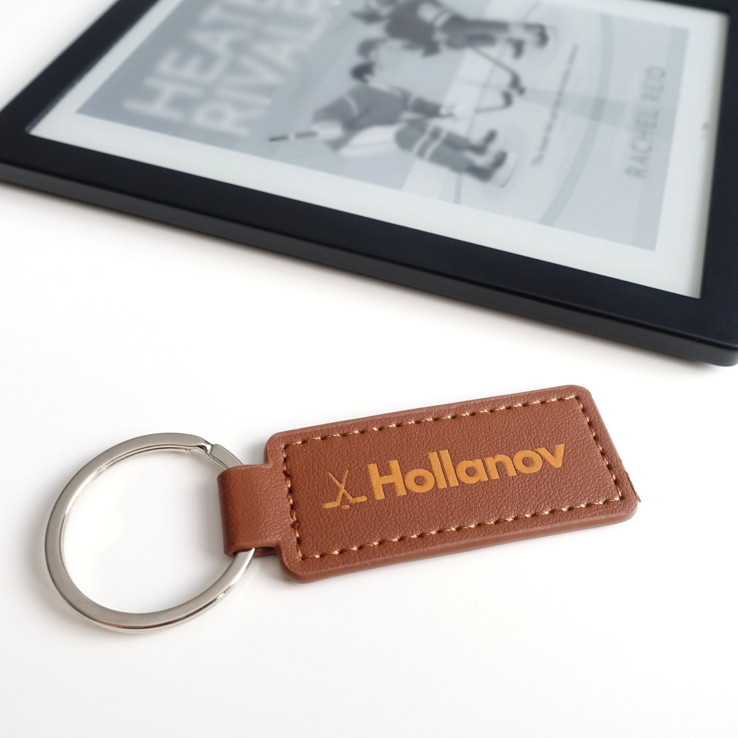 Heated Rivalry inspirierter Schlüsselanhänger "Hollanov" aus Kunstleder mit Gravur