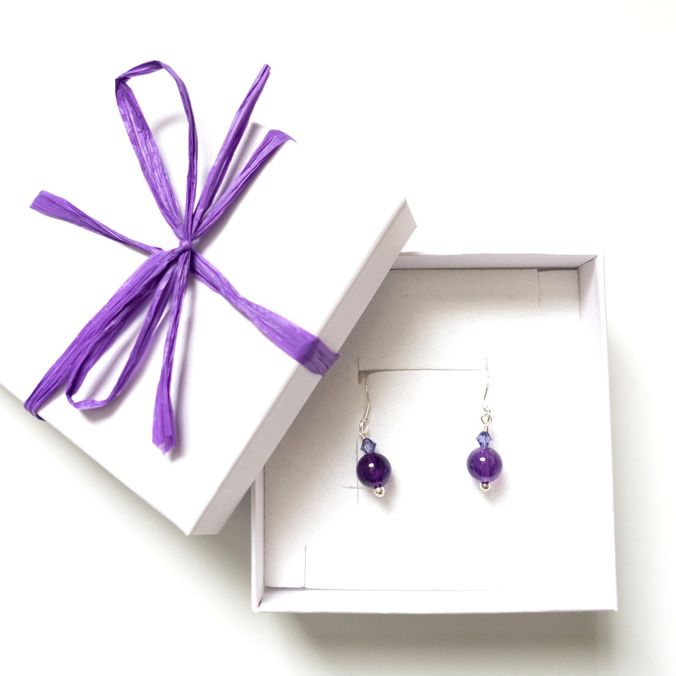 BTS inspirierte lila Ohrringe mit Amethyst und Glasschliffsteinen